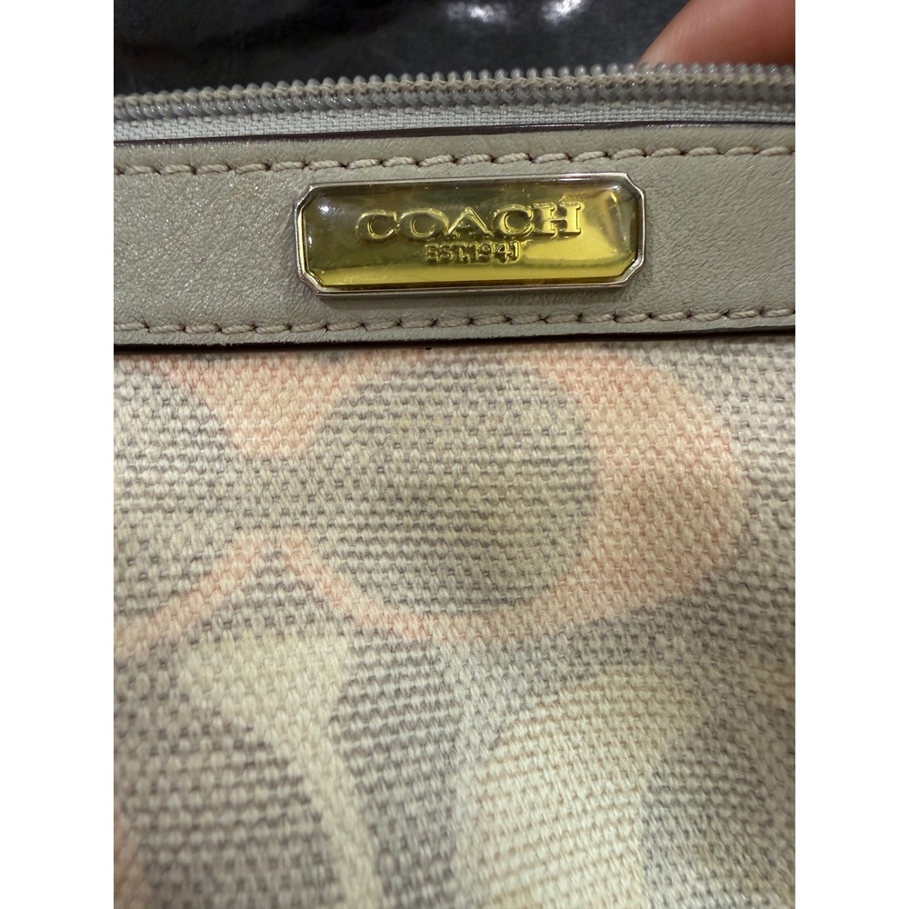 Coach‎ Signature Monogram Wristlet Grey Peach Canvas Leather Gold Hardware - Picture 6 of 6
